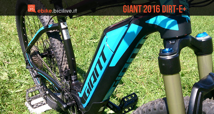 Foto promozionale per la mountain bike elettrica Giant Dirt-E+ del 2016