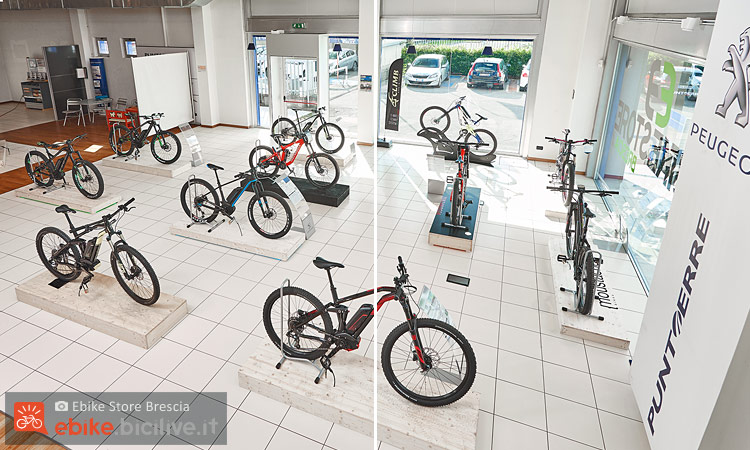 lo show room con le bici elettriche esposte all'ebike store di brescia
