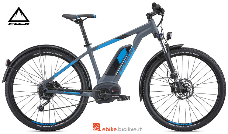 Una bicicletta elettrica Ambient 27,5" 1.5 E EQP Fuji
