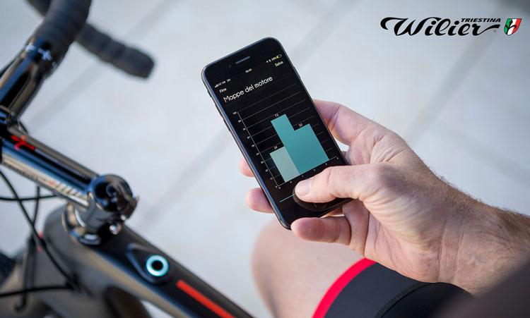 La e-bike Wilier Cento1 hybrid può essere associate ad una applicazione sullo smartphone
