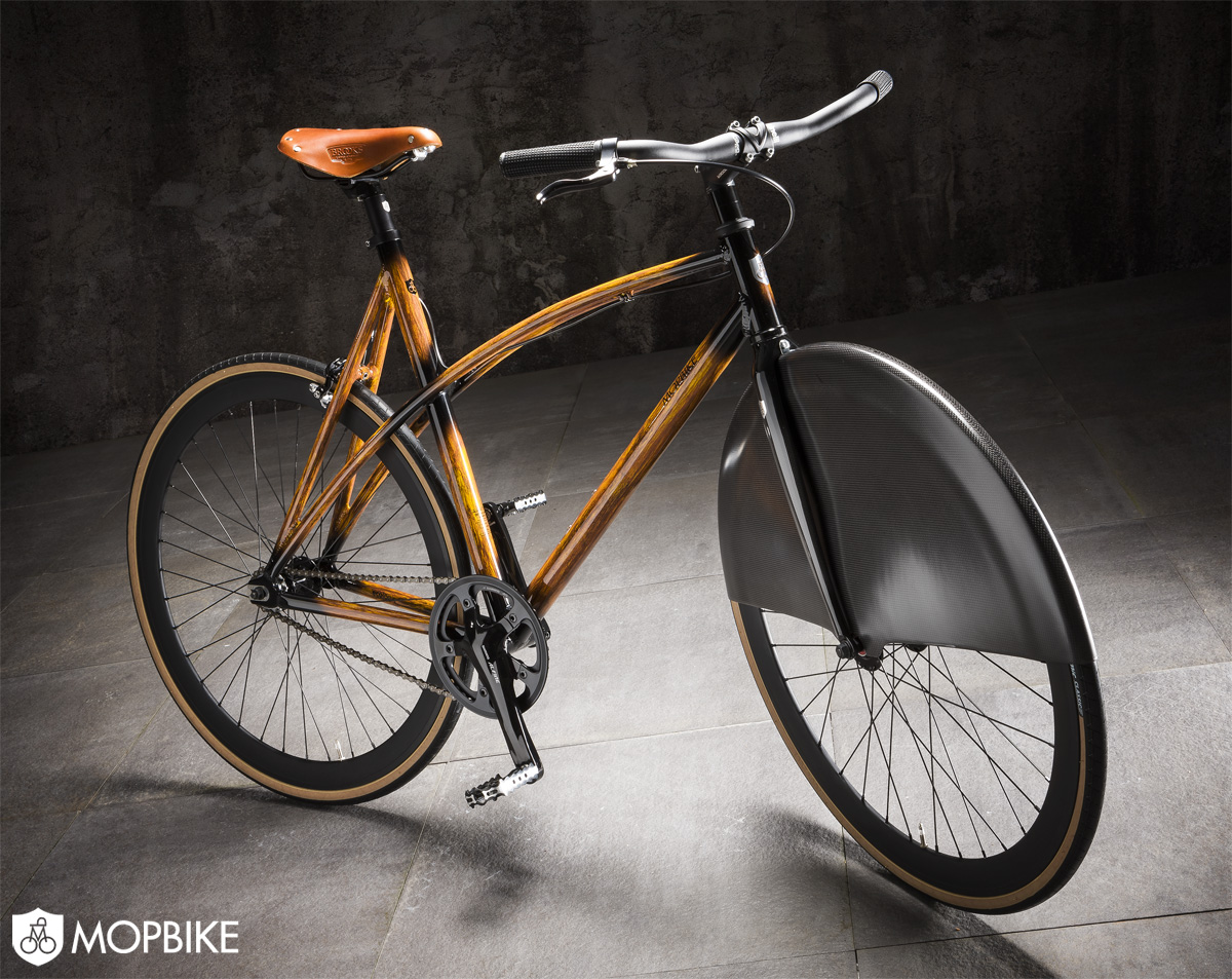 Una bicicletta muscolare del marchio Mopbike