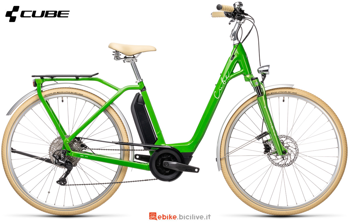Bici elettrica elegante da donna Cube Ella Ride Hybrid 500 gamma 2021