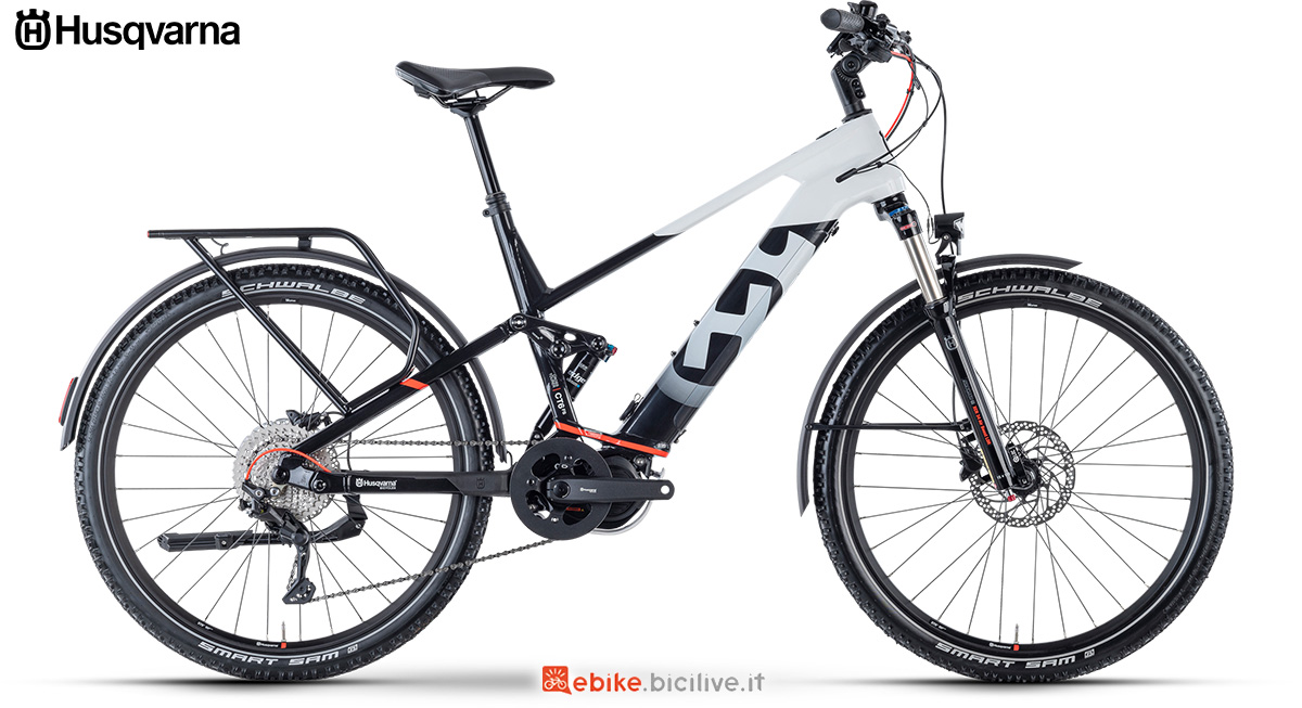 La nuova bici elettrica da trekking 2021 Husqvarna Cross Tourer 6-FS