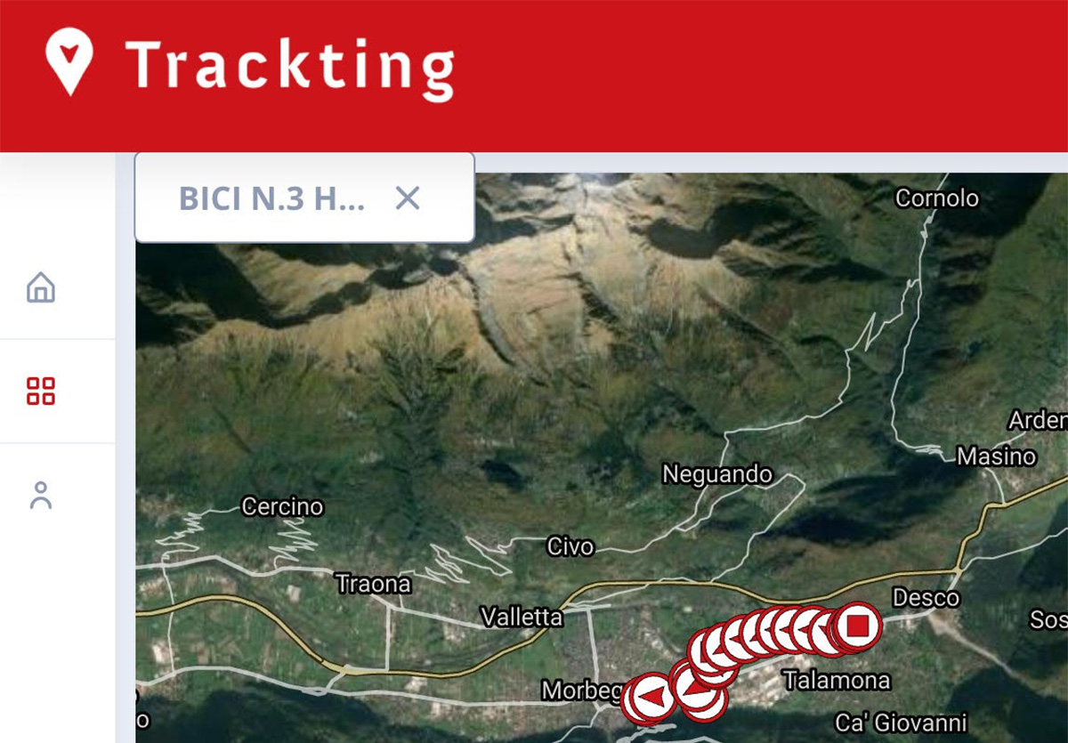 Una schermata dell’App di Trackting mostra sulla mappa la posizione esatta delle biciclette elettriche rubate