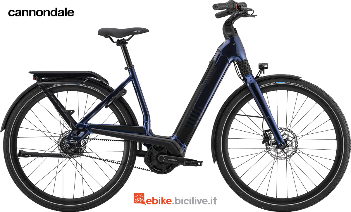 La nuova bici elettrica per il commuting Cannondale Mavaro Neo 4 2022