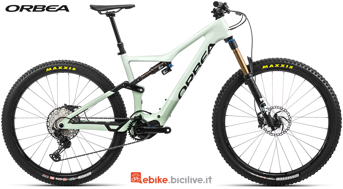 La nuova mountainbike full-suspended Orbea Rise M10 2022