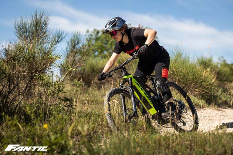 Fantic ebike 2022 catalogo e listino prezzi bici elettriche