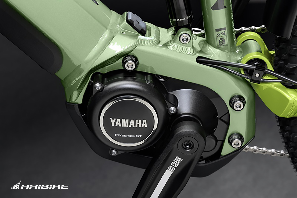 Dettaglio del motore Yamaha montato sulla nuova ebike trekking Haibike Adventr FS 8 2022