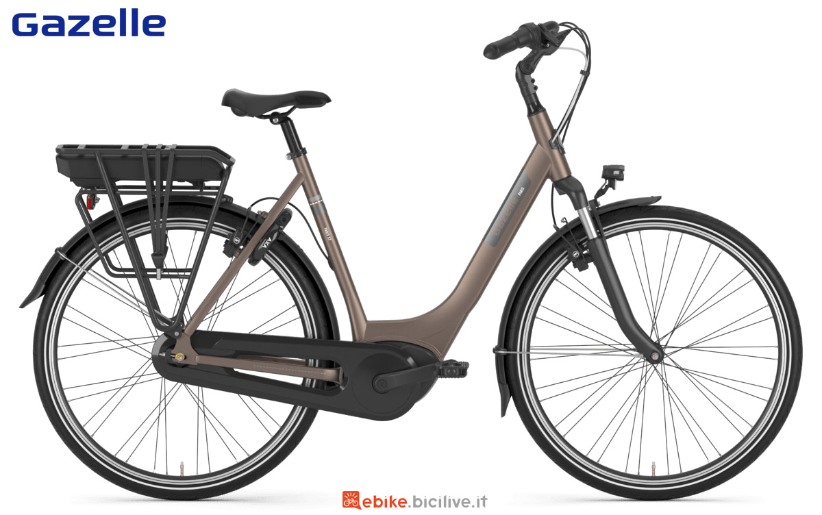 Una e-bike Gazelle Paris C7 HMB collezione 2022