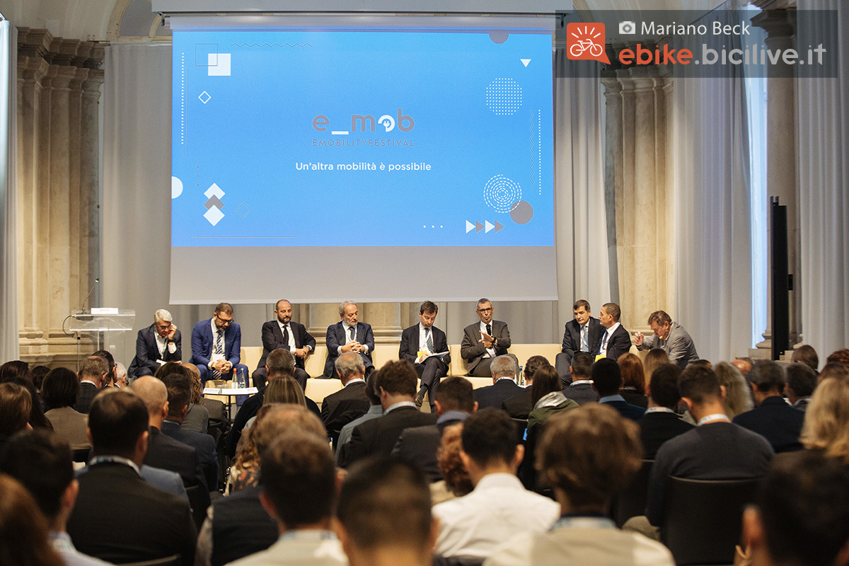La conferenza tenutasi durante il festival E-Mob 2022 a Milano sulla mobilità sostenibile