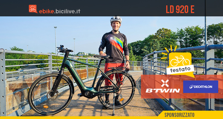 Foto di Claudio Riotti durante il test della ebike urban di Decathlon BTWIN LD 920 E