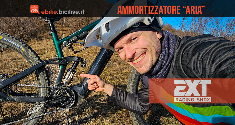 Foto di Claudio Riotti durante il test dell'ammortizzatore per MTB ed ebike EXT Aria.