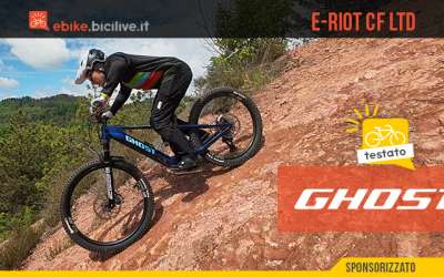 Foto di Claudio Riotti durante il test della e-MTB GHOST E-RIOT CF LTD 2025.