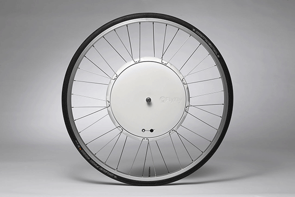 Un'immagine rotante della Flykly Smart Wheel